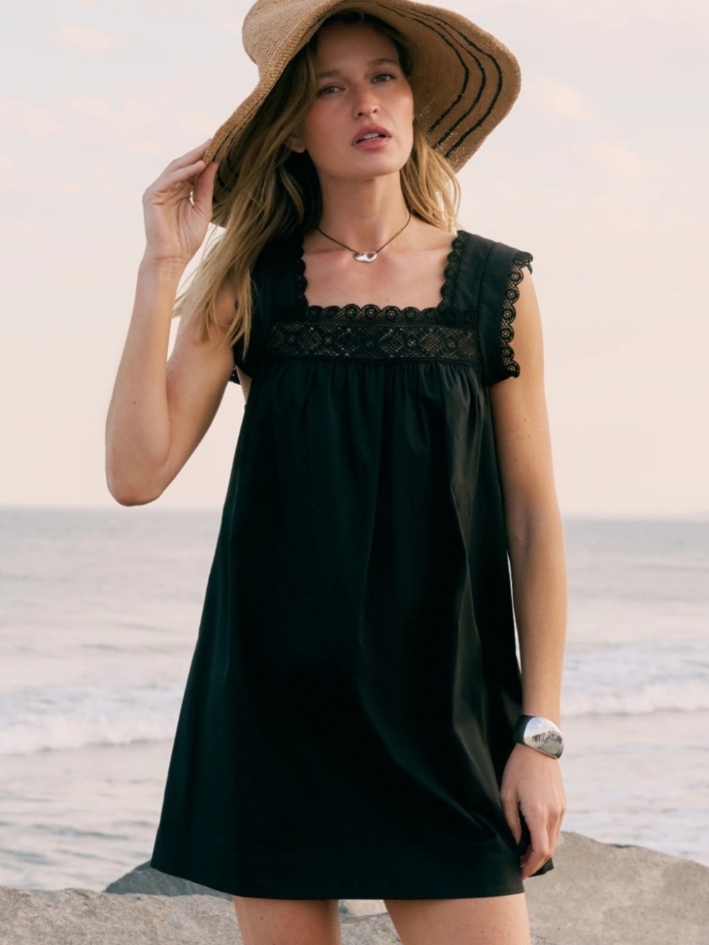 Few Moda Atelier Sorella, Tammy Black Lace-Trim Mini Dress